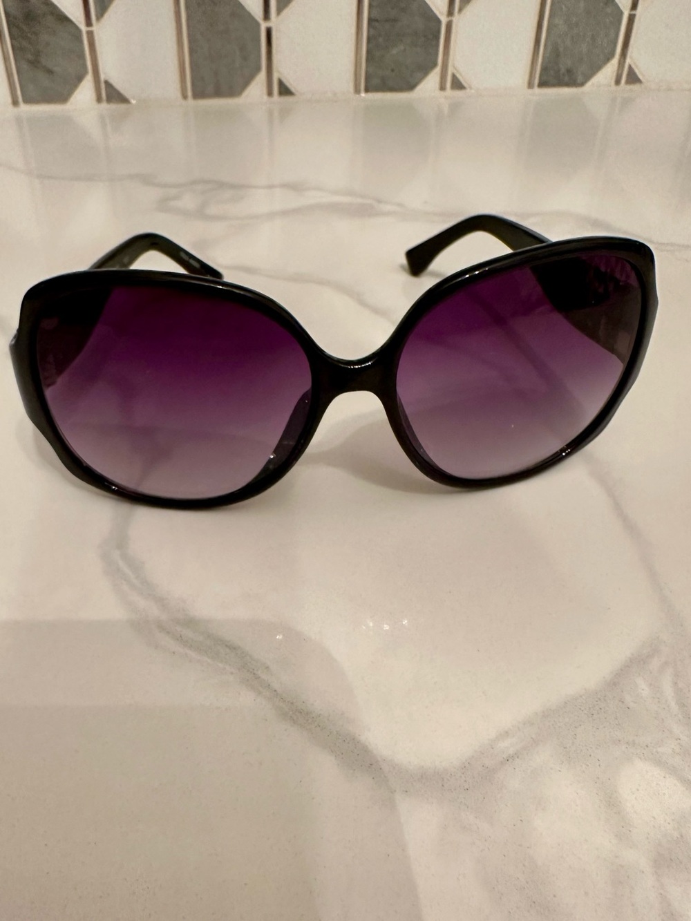 Michael Kors Fulton M2756S Oversized Sunglasses Black Purple Gradient w/ Case